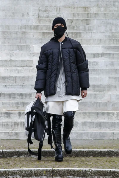 Look 24